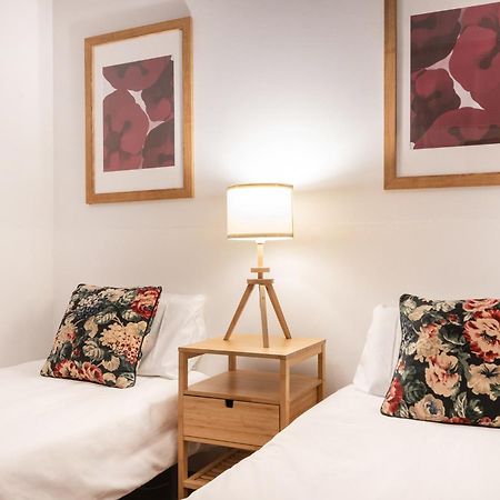 Spacious & Sunny Apt With Terrace In The City Center Barcelona Kültér fotó