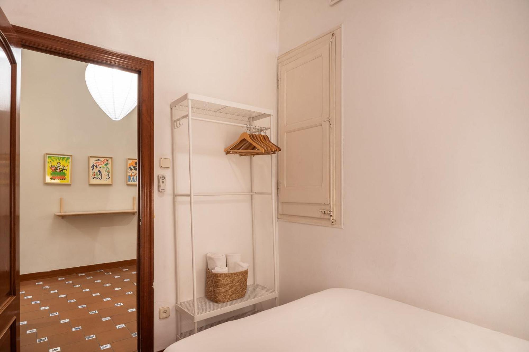 Spacious & Sunny Apt With Terrace In The City Center Barcelona Kültér fotó