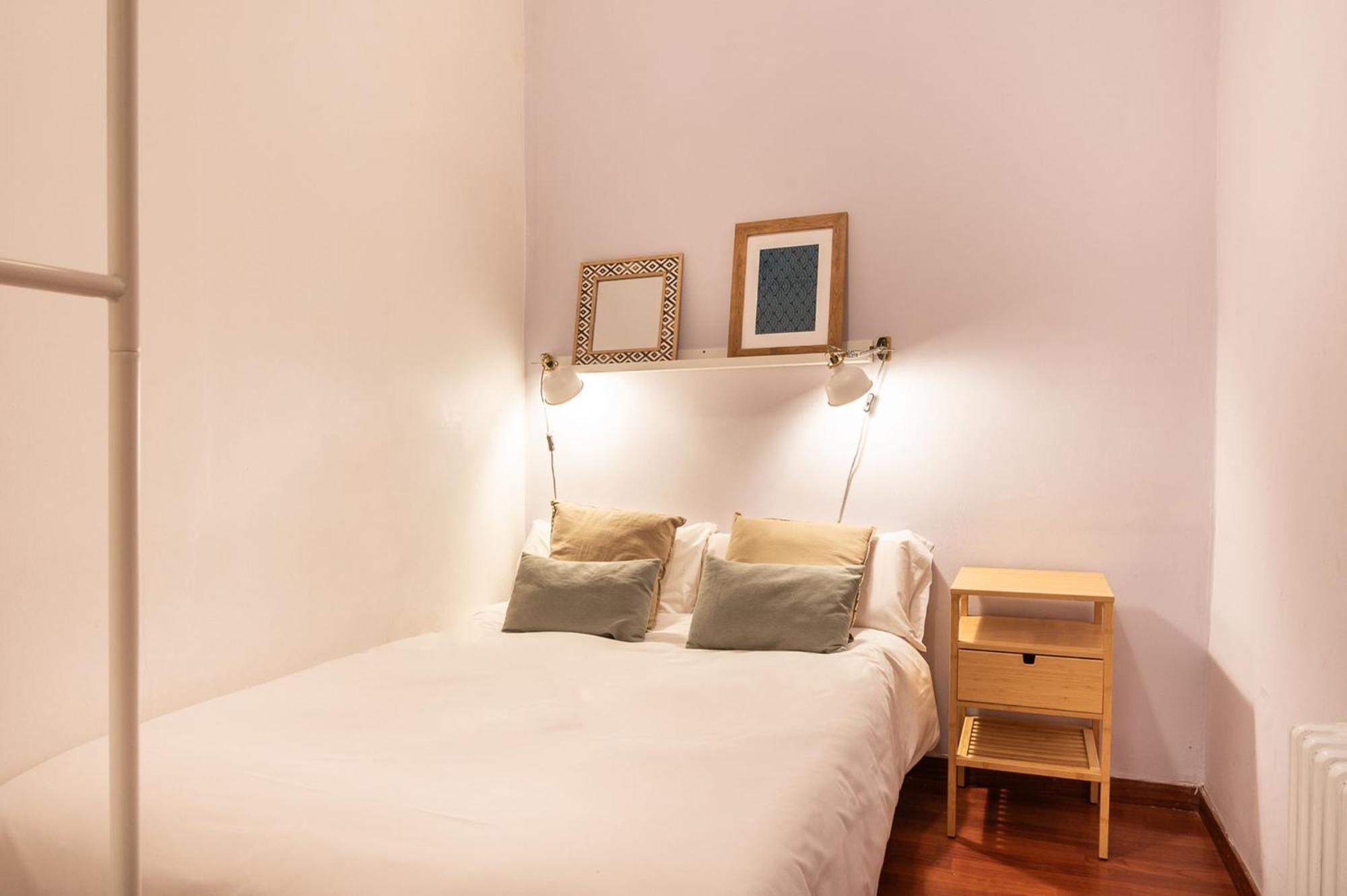 Spacious & Sunny Apt With Terrace In The City Center Barcelona Kültér fotó